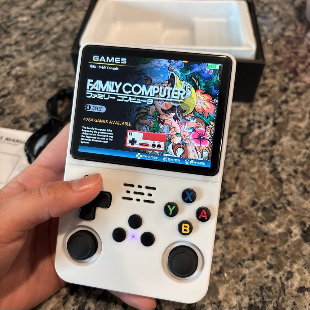 22K Games Retro Handheld Game Console 64GB- White NIB - Picture 5 of 10